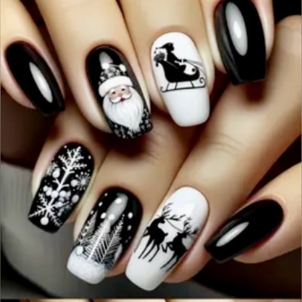 Black & White Santa Press On Nails NWT